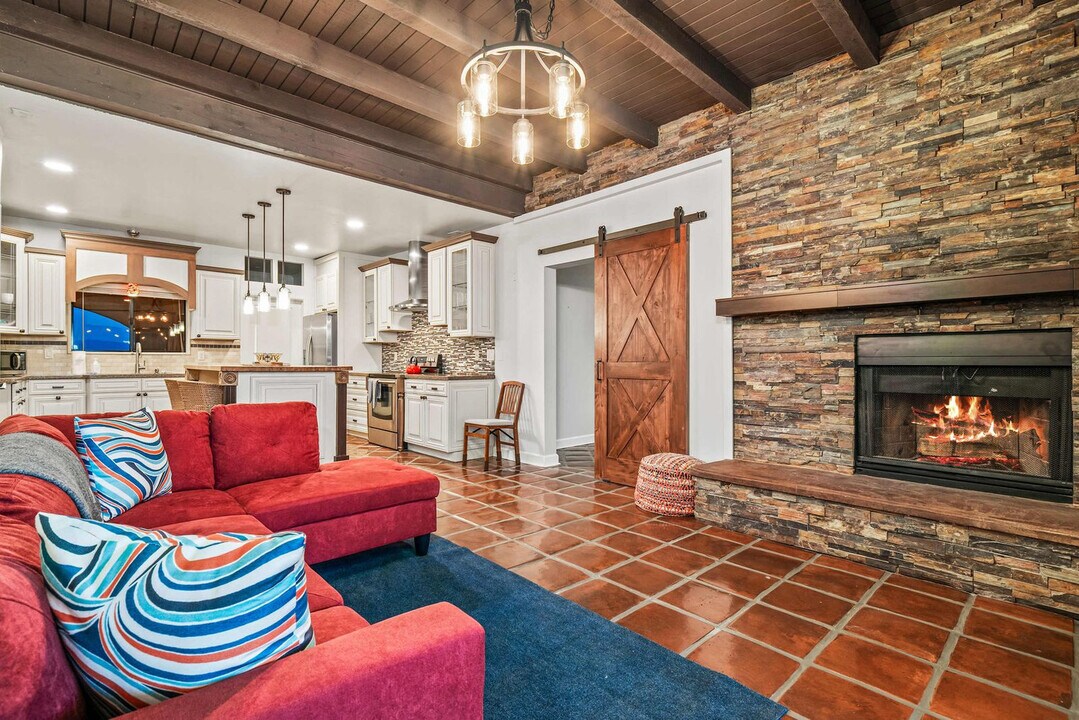 5190 W Pso Del Barranco in Tucson, AZ - Building Photo