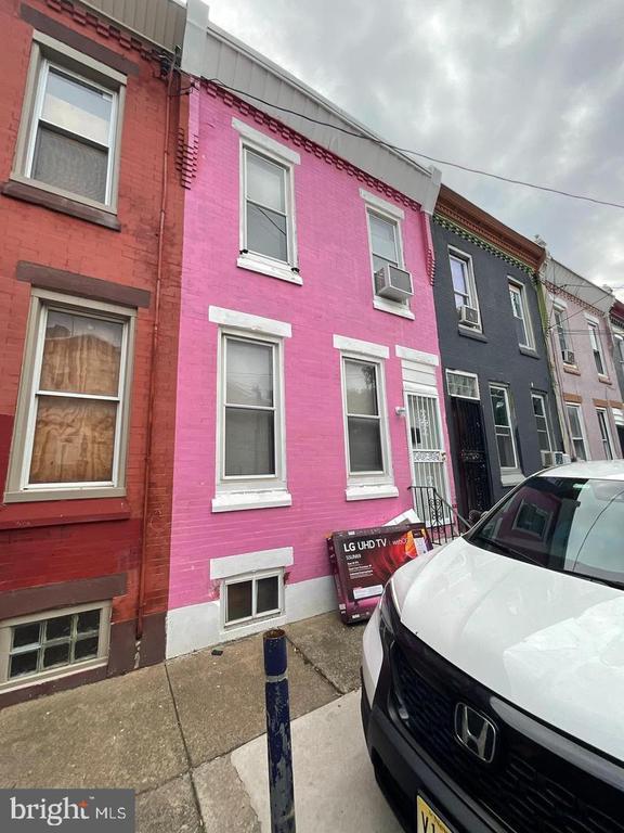 property at 3055 Potter St