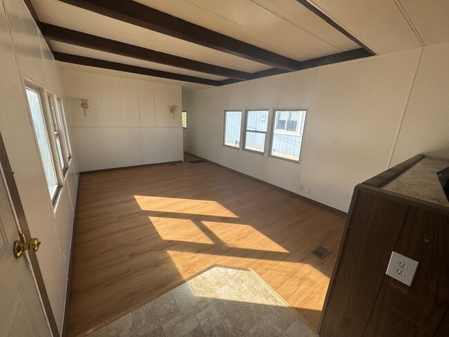 property at 595 SW Birch Pl