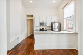 2000 S Liberty St in New Orleans, LA - Foto de edificio - Building Photo