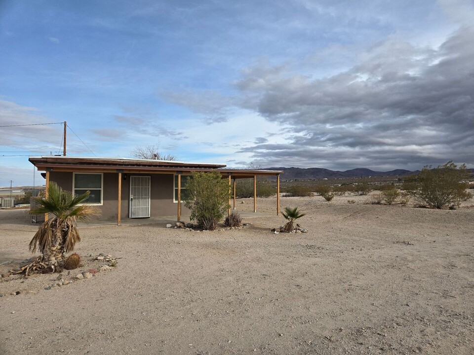 6955 Yucca Ave in Twentynine Palms, CA - Building Photo