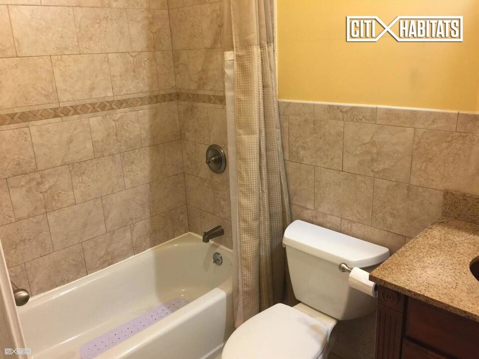 5-13 50th Ave-Unit -1L in Queens, NY - Building Photo