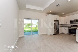 1424 NE 1st Ave in Cape Coral, FL - Building Photo - Building Photo