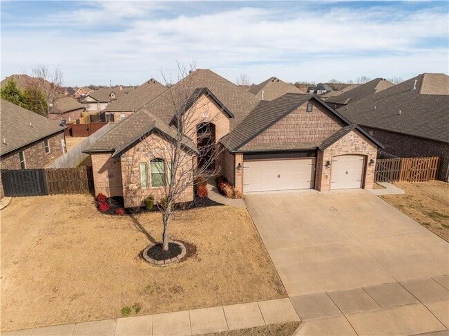 6101 W Woodbine Dr in Rogers, AR - Building Photo - Building Photo