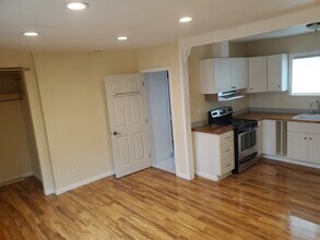 5316 Sobrante Ave in El Sobrante, CA - Building Photo - Building Photo