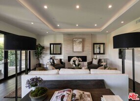 3295 Mountain View Ave in Los Angeles, CA - Building Photo