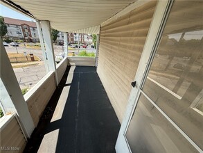 1355 Addison Rd in Cleveland, OH - Building Photo - Building Photo