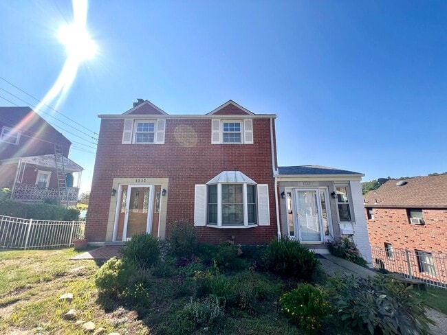 property at 1532 Greencrest Dr