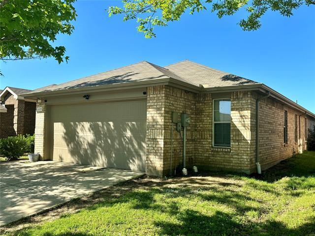 1329 Silver Maple Ln in Royse City, TX - Building Photo