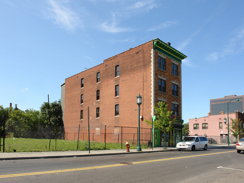 31-33 Park St in Hartford, CT - Building Photo