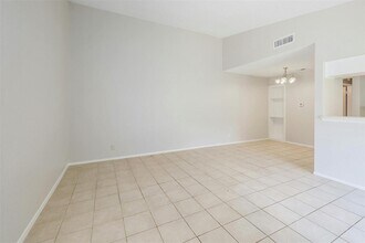 5808 Emerald Forest Dr in Austin, TX - Building Photo - Building Photo