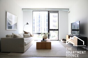 2155 N Elston Ave in Chicago, IL - Building Photo