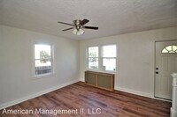 137 W Meadow Rd photo'