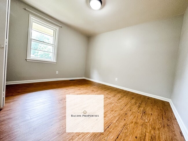 400 Meadow Rd in Laurens, SC - Building Photo - Building Photo