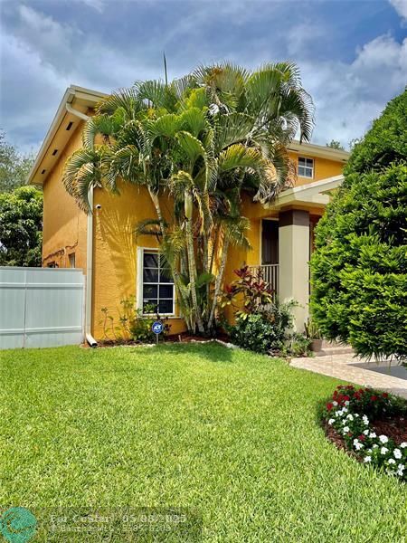 property at 5871 Woodland Point Dr