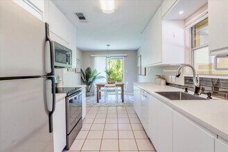 3105 Steck Ave in Austin, TX - Building Photo - Building Photo