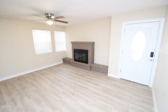 536 Bataan Cir in El Paso, TX - Building Photo - Building Photo