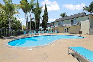 Capri at Sunny Hills in Fullerton, CA - Building Photo