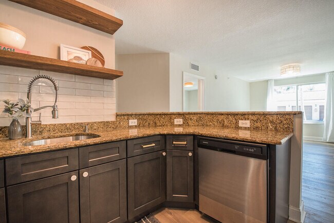 101 Villa Cir in Boynton Beach, FL - Building Photo - Building Photo