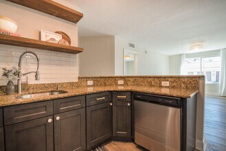 101 Villa Cir in Boynton Beach, FL - Building Photo - Building Photo