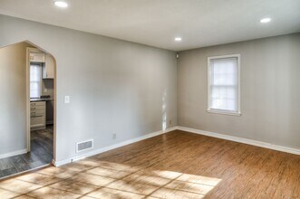 6158 Shirley St in Omaha, NE - Building Photo - Building Photo