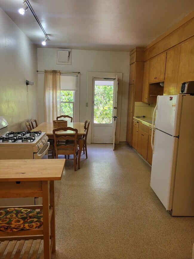 2633 Piedmont Ave, Unit 1 in Berkeley, CA - Building Photo - Building Photo