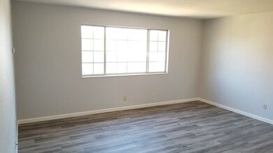 JONES 1140 in Reno, NV - Building Photo - Building Photo
