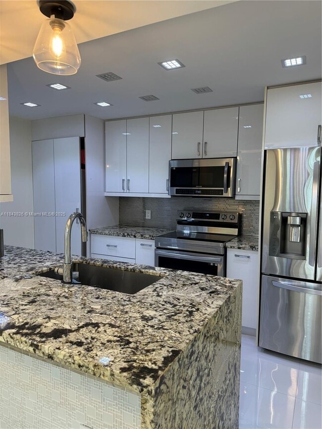 property at 10024 Winding Lake Rd