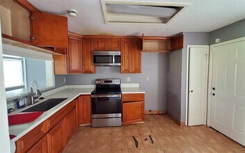 8354 S Meadow Bird Cir in Missouri City, TX - Building Photo - Building Photo