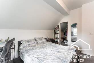 2616 N Marshfield Ave, Unit 2F in Chicago, IL - Building Photo - Building Photo