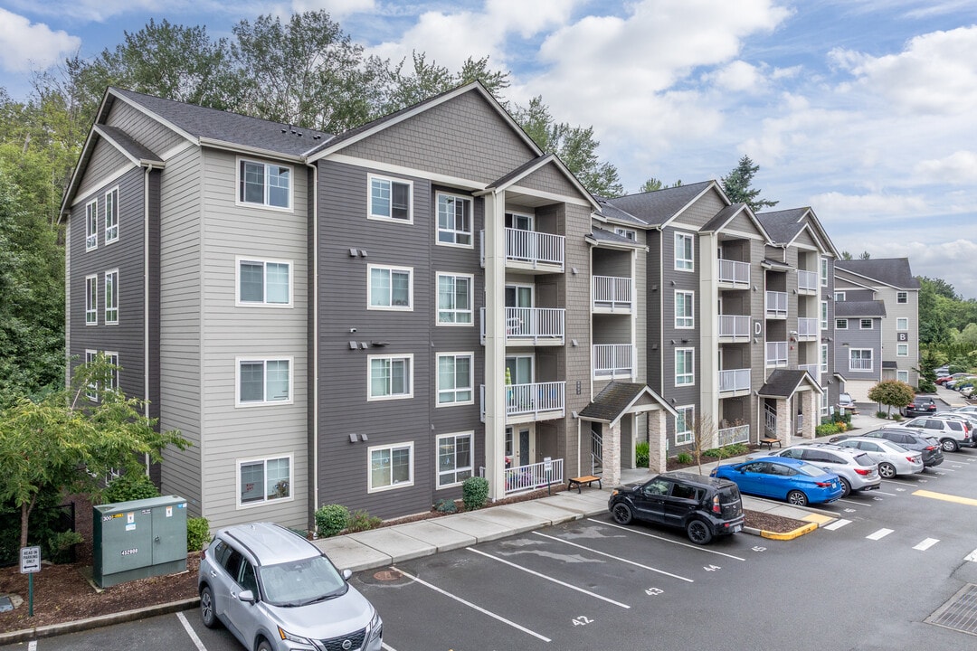 Madison Way in Lynnwood, WA - Building Photo