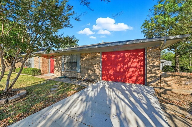 1423 Main St in Kaufman, TX - Building Photo - Building Photo