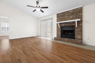 1949 Rolling Ridge Dr in Jacksonville, NC - Building Photo - Building Photo