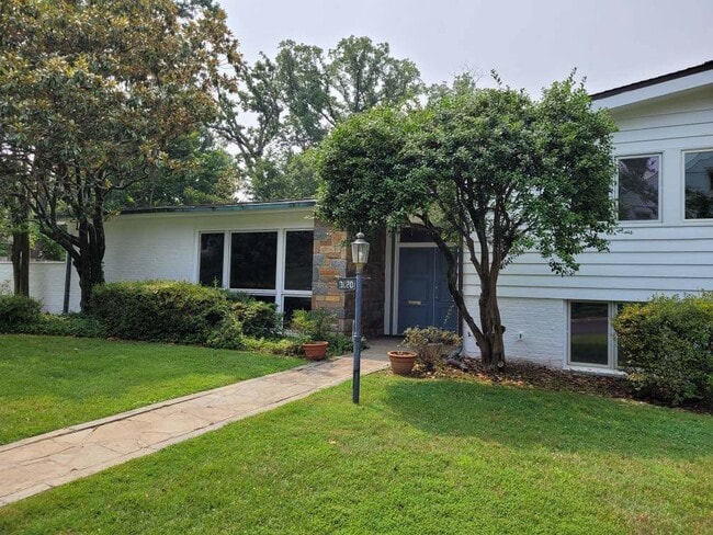 property at 3020 Brandywine St NW