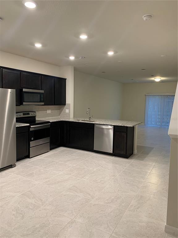 2559 Buena Vw Rd. in Kissimmee, FL - Foto de edificio - Building Photo