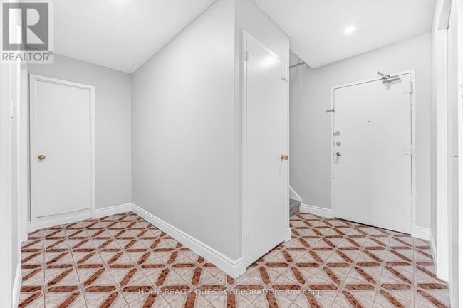 45 Silverstone Dr in Toronto, ON - Building Photo - Building Photo