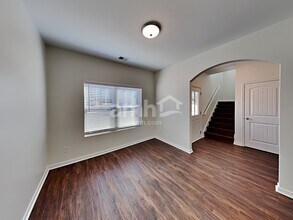 351 Shady Glen in Dallas, GA - Foto de edificio - Building Photo