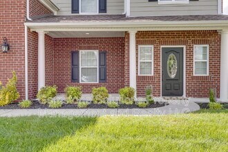 2605 Paddock Park Dr in Thompson's Station, TN - Building Photo - Building Photo