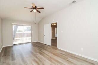 6503 Rockland Dr in Arlington, TX - Building Photo - Building Photo