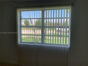 1370 NE 119th St in Miami, FL - Building Photo - Building Photo