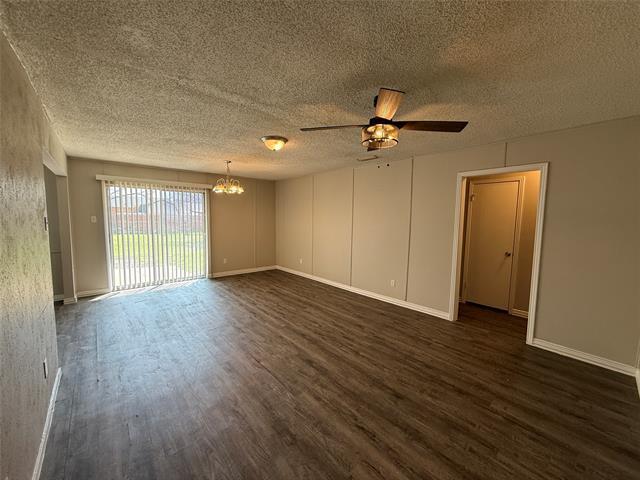 905 Mardi Gras Ln in Wylie, TX - Foto de edificio - Building Photo