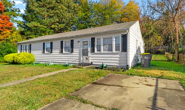 2302 Norfolk St in Hopewell, VA - Building Photo - Building Photo