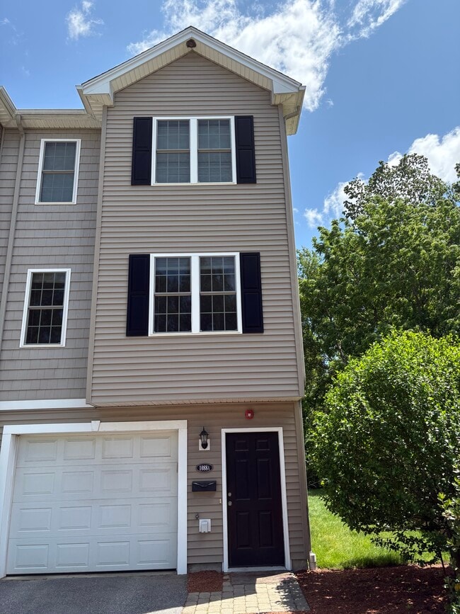 1088 W Boylston St, Unit Apartment for rent