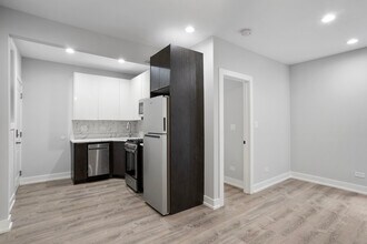 1651 W Jonquil Terrace in Chicago, IL - Building Photo - Building Photo