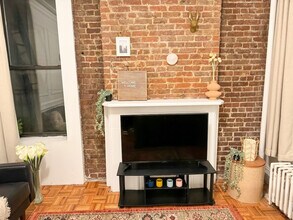 235 E 89th St in New York, NY - Building Photo - Building Photo