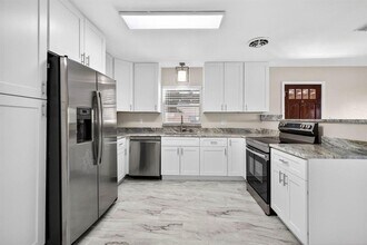 1310 W Woodlawn Ave in Tampa, FL - Building Photo - Building Photo