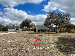 722 Thousand Oaks Loop in San Marcos, TX - Building Photo - Building Photo