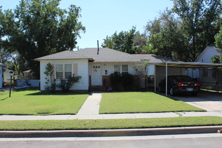 2703 27th St in Lubbock, TX - Building Photo