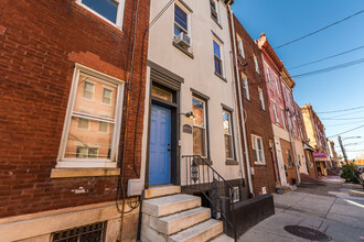 1434 S 5th St in Philadelphia, PA - Building Photo - Building Photo