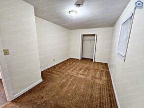 702 Couch St in McMinnville, TN - Building Photo - Building Photo